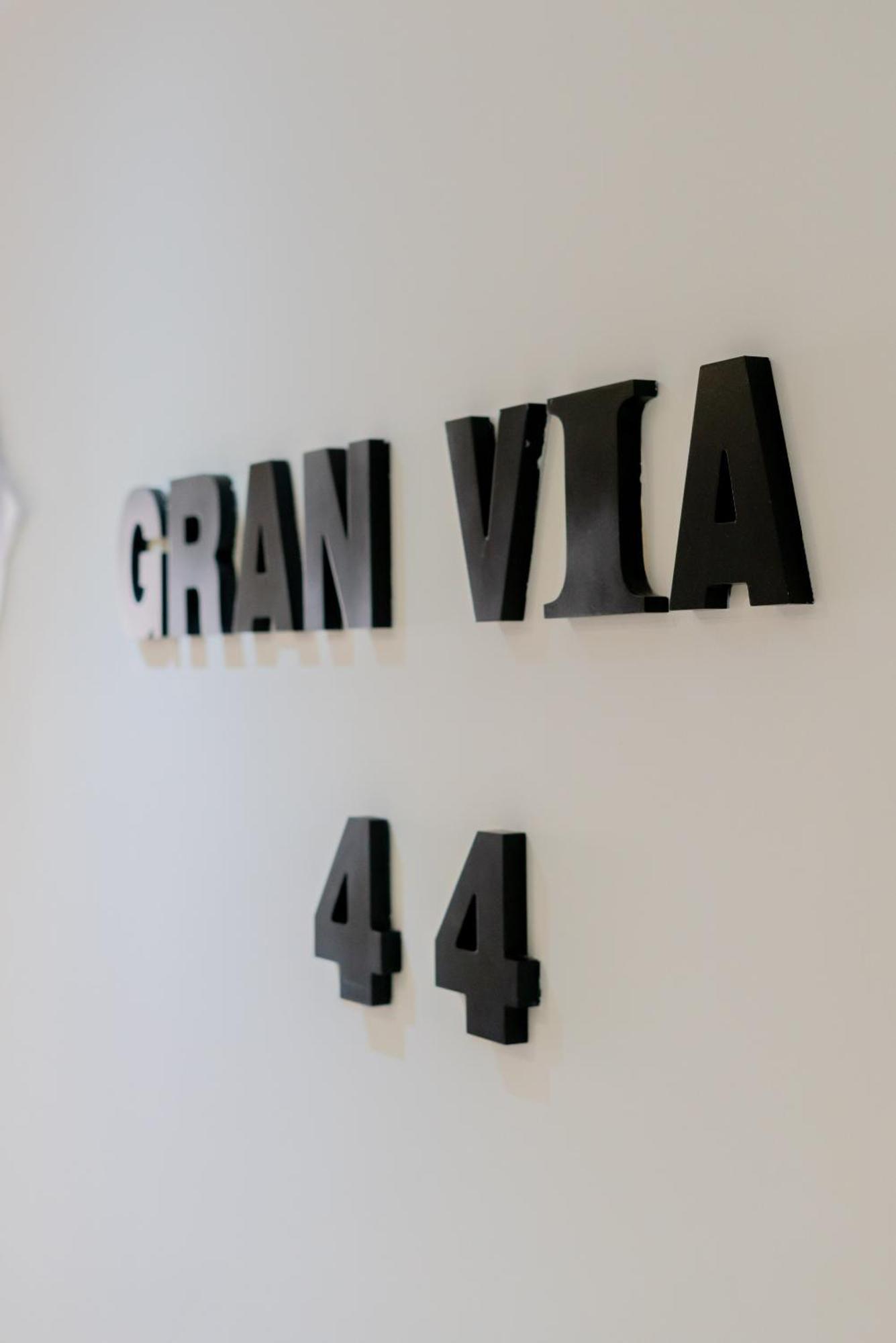 Hostal Gran Via 44 Madrid Exterior foto